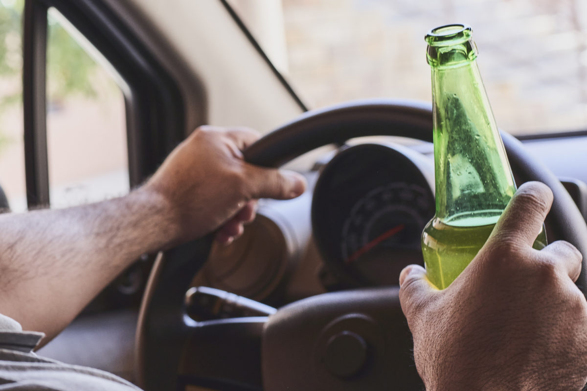 Alkohol volantom polícia auto ohrozenie