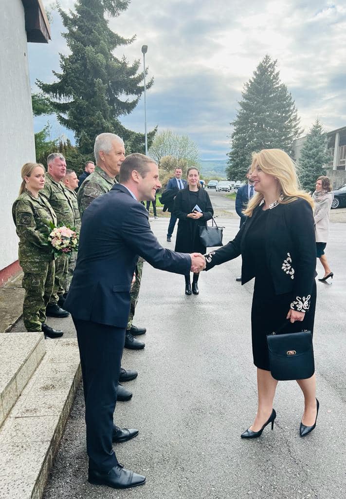 Klus, Čaputová