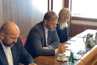 Bola NAKA - Východ oprávnená "vtrhnúť" na Súd BA III a dožadovať sa spisu a dokumentu v tajnom režime, ktoré súvisia s vecou Makóa a Beňu?