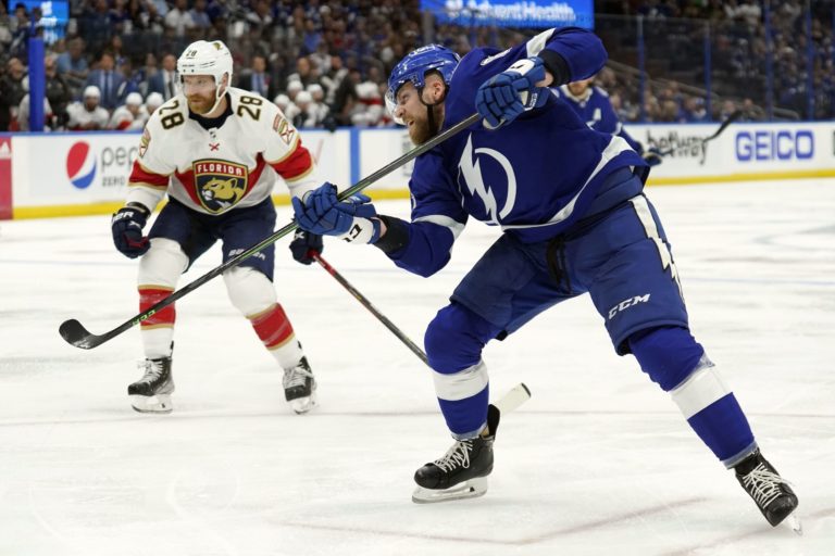Erik Černák, NHL, play off, Tampa Bay Lightnings, Florida Panthers