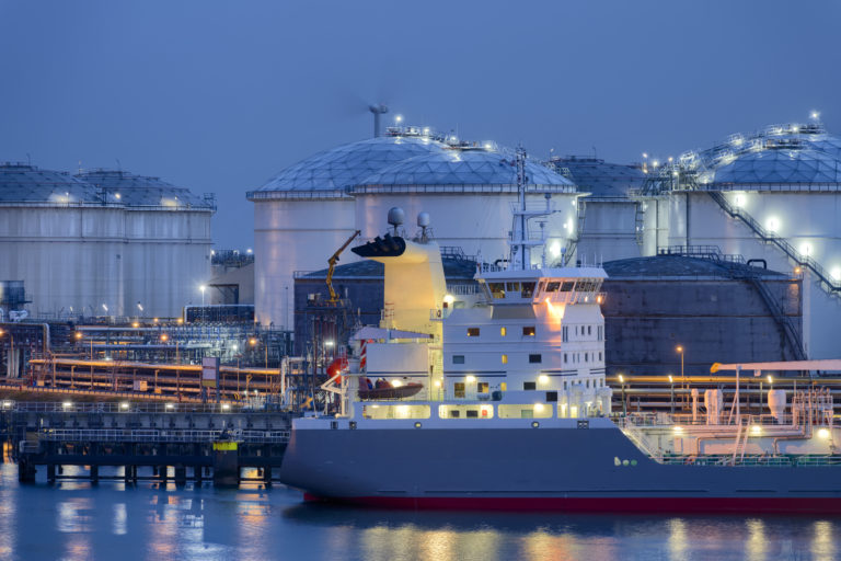 LNG terminál, tanker