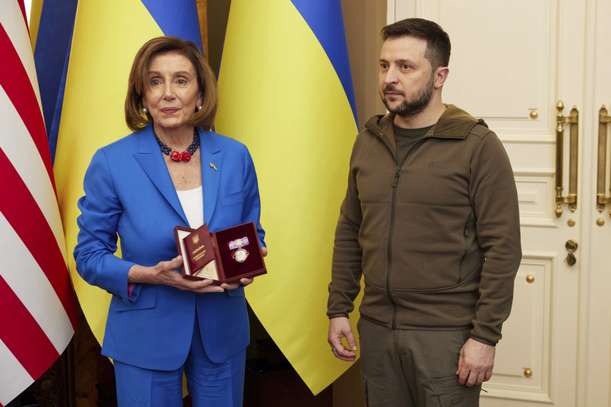 Zelenskyj, Nancy Pelosiová