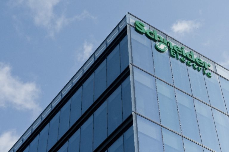 Schneider electric 1.jpg