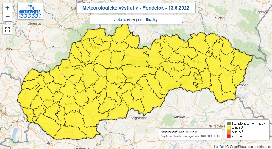 Búrka, výstraha, pondelok