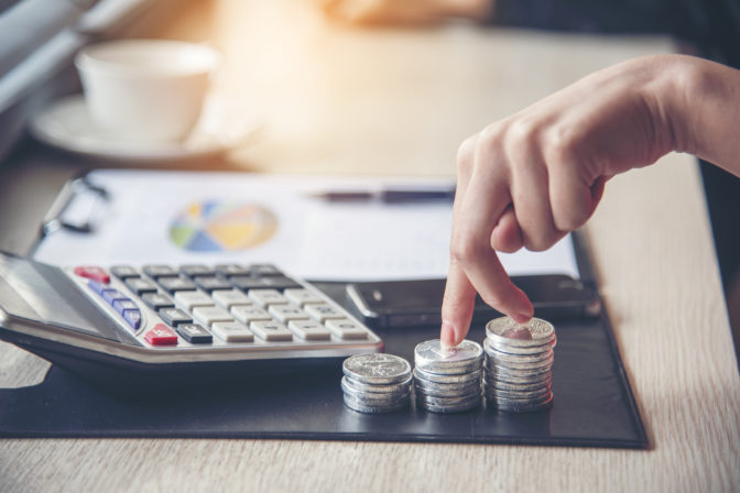 Kalkulačka, peniaze, euro