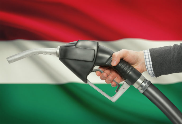 Maďarsko, vlajka, benzín, nafta, tankovanie, pumpa