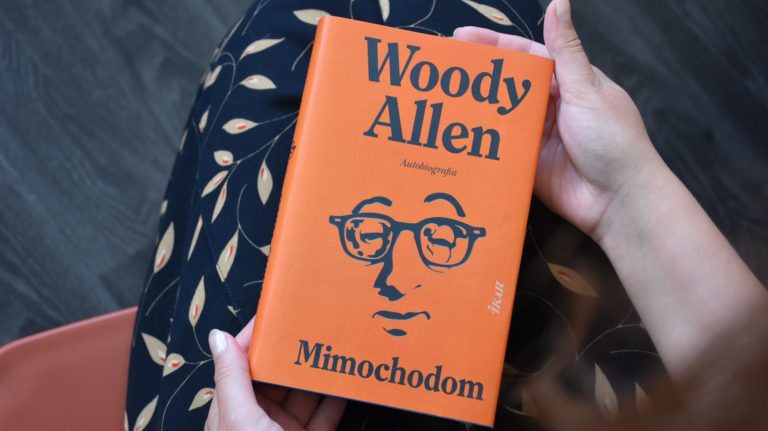 Mimochodom.jpg
