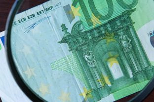 Peniaze, 100 eur, bankovka
