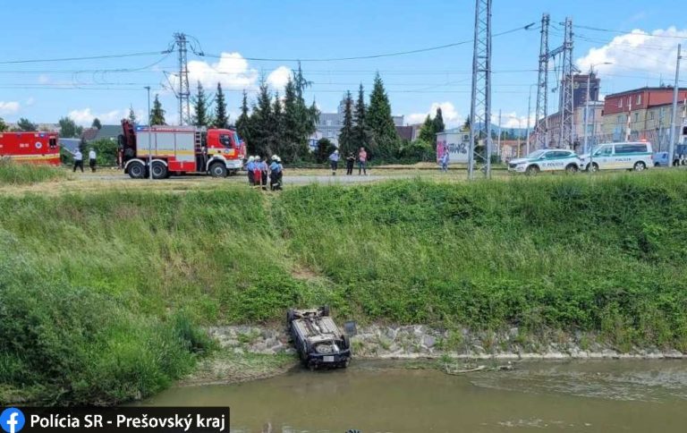 Policia presov nehoda rieka torysa.jpg