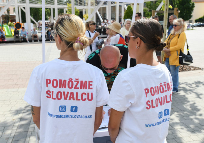 PROTEST: Za záchranu Slovalca a práce v hlinikárni