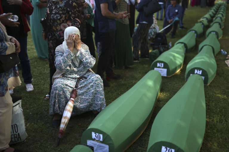 Masaker v Srebrenici