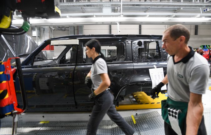 PRIEMYSEL: Automobilový závod Jaguar Land Rover