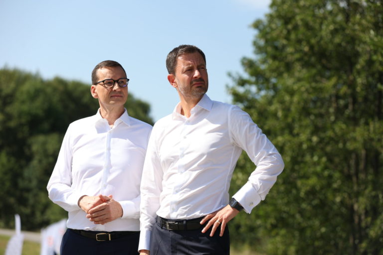 oficiálne otvorili v poľskej obci Strachocina plynovodné prepojenie medzi Slovenskom a Poľskom. Poľsko, Strachocina