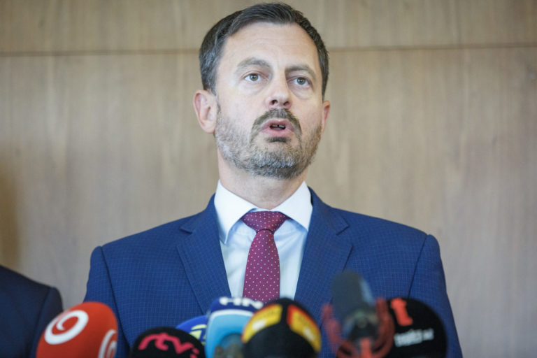 počas tlačovej konferencie hnutia Obyčajní ľudia a nezávislé osobnosti (O¼aNO) po rokovaní predstaviteľov strán pôvodnej koalície v hoteli Bôrik. Bratislava, 20. august 2022.