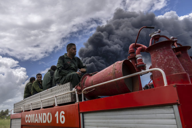 Kuba, požiar zásobníkov ropy
