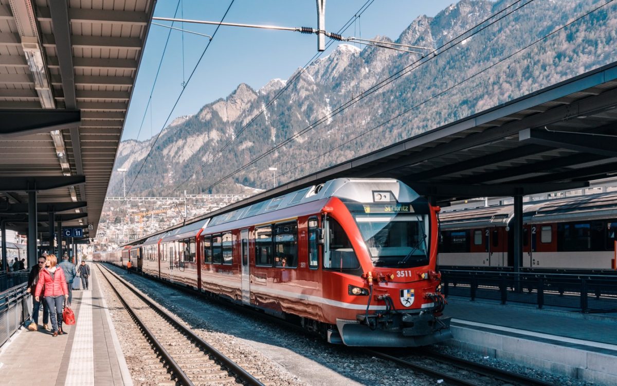 Do svajciarskeho zurichu sa da s ponukou europa expres cestovat z bratislavy od 39 eur.jpg