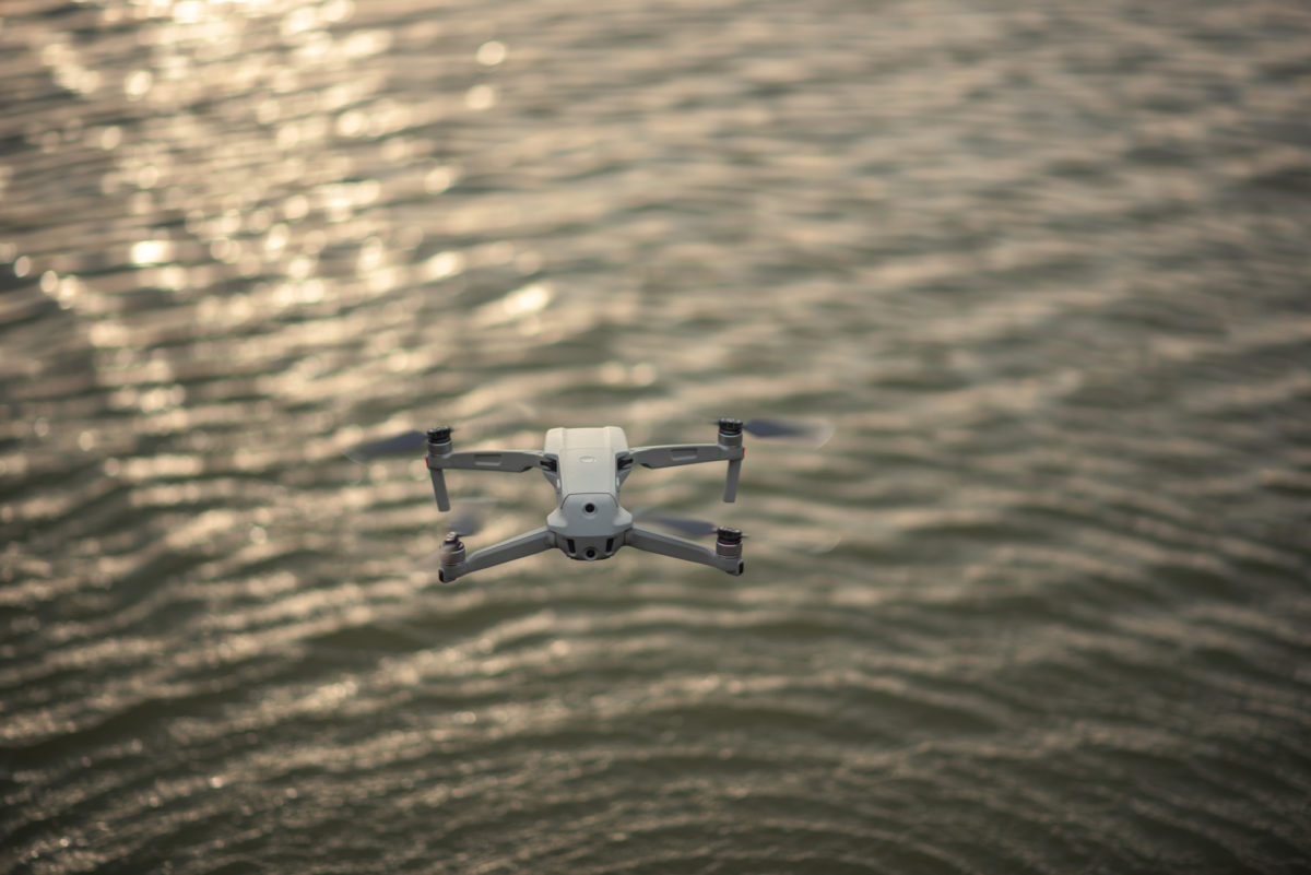 Dron, voda