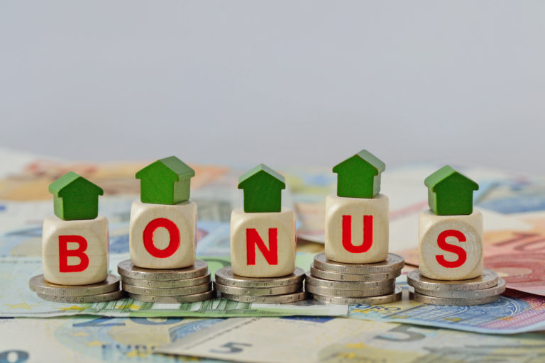 Peniaze, bonus, príspevok