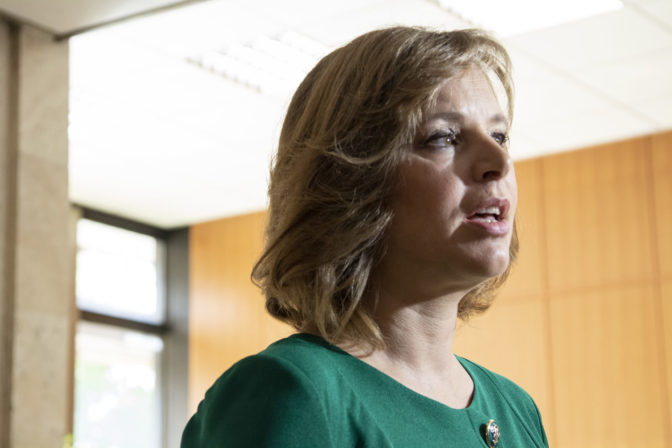 VLÁDA: Rokovanie 98. schôdze