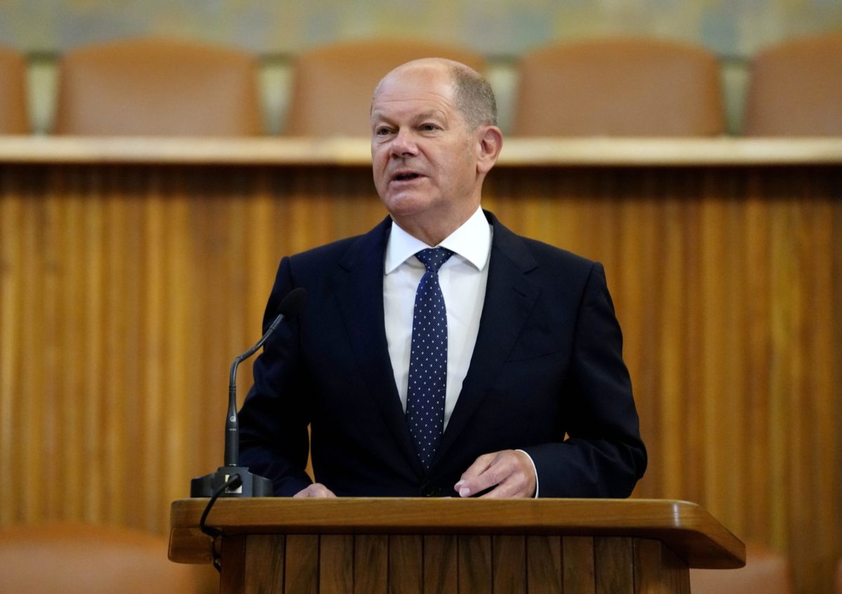 Olaf Scholz, Karlova univerzita v Prahe