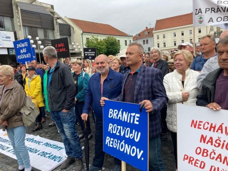 Protest v Trnave, prostest samospráv