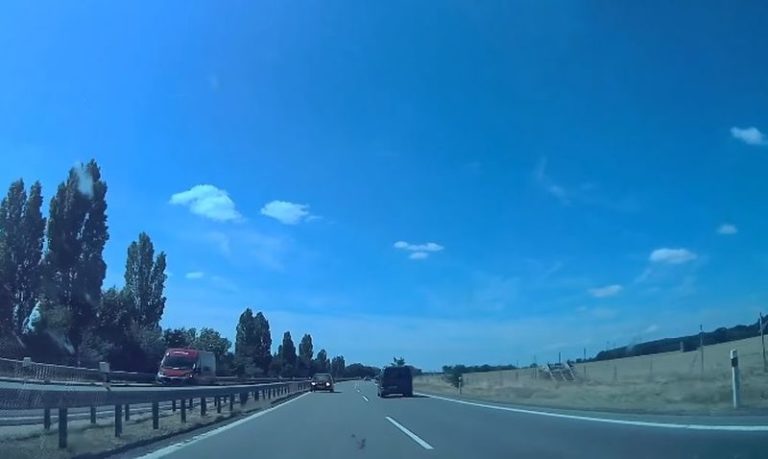 R1, vodič v protismere