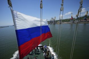 útok, vojna, Ukrajina, Rusko, loď, ruská vlajka