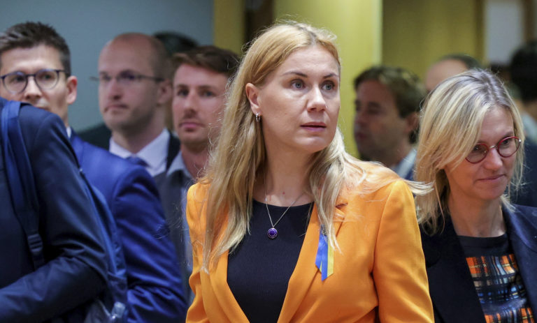 Kadri Simsonová