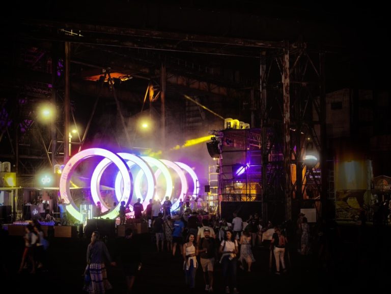 Glo creative_circles.jpg