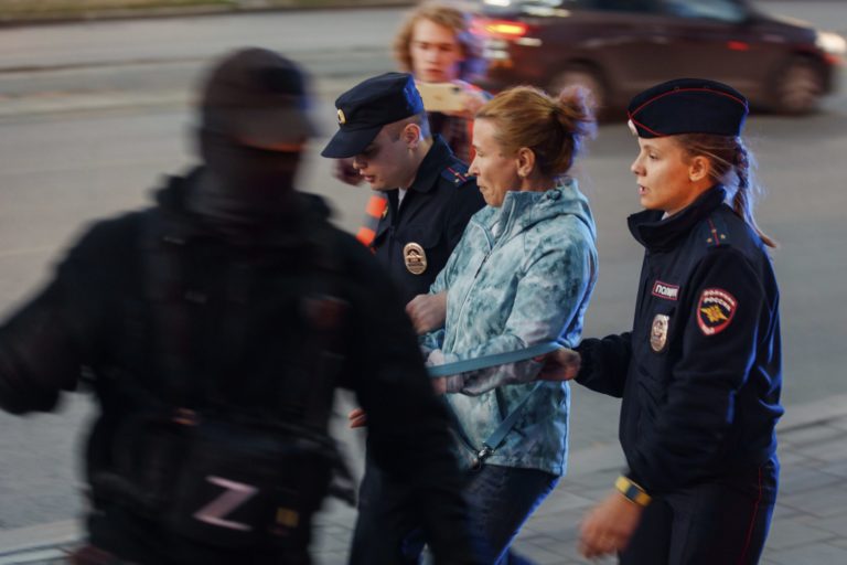 Protest, zadržanie, Rusko