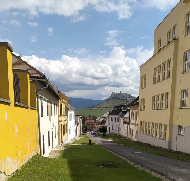 Objavte jedinečné čaro slovenských kalvárií, „hory lebiek“ po ktorej kráčal Ježiš