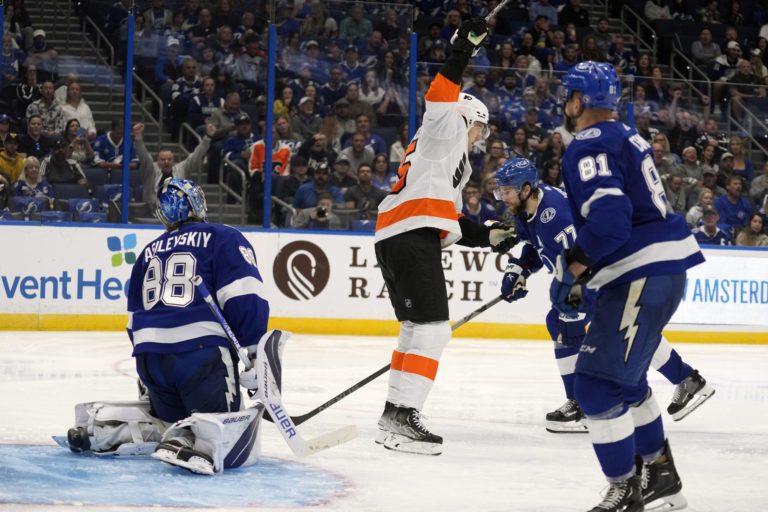 Erik Černák, Tampa Bay Lightning, Philadelphia Flyers
