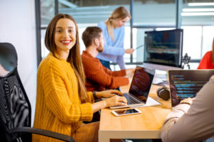 Programátori ženy it kariera  technologie