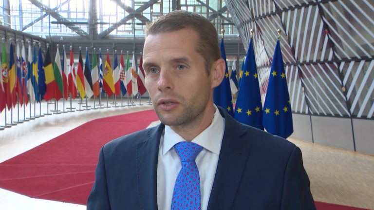 Klus vrazda diskusia.jpg