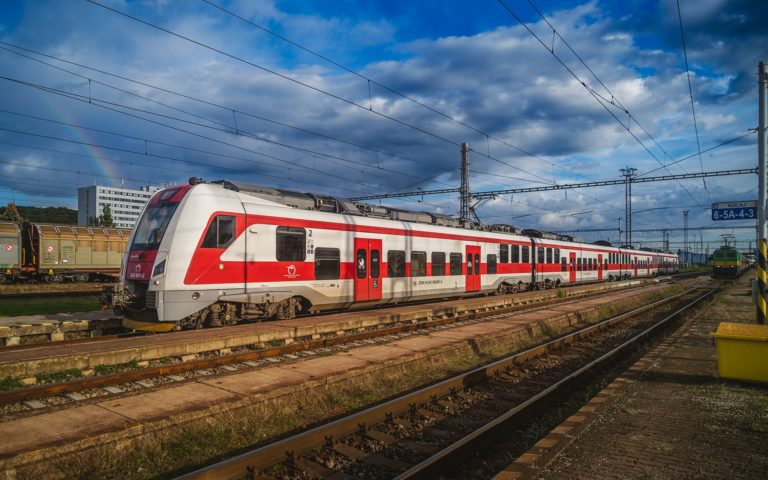 Ludia aktivne hladajuci pracu maju moznost vycestovat do kosic na jeden z najvacsich veltrhov prace na slovensku.jpg