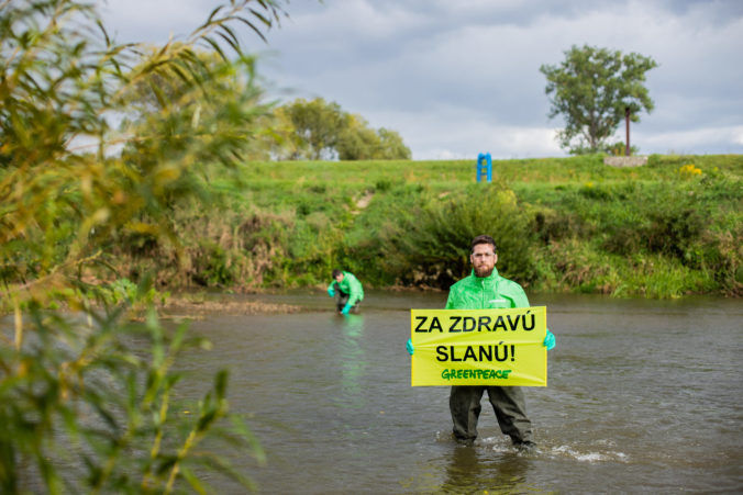 GREENPEACE: Preskúmala znečistenie rieky Slaná
