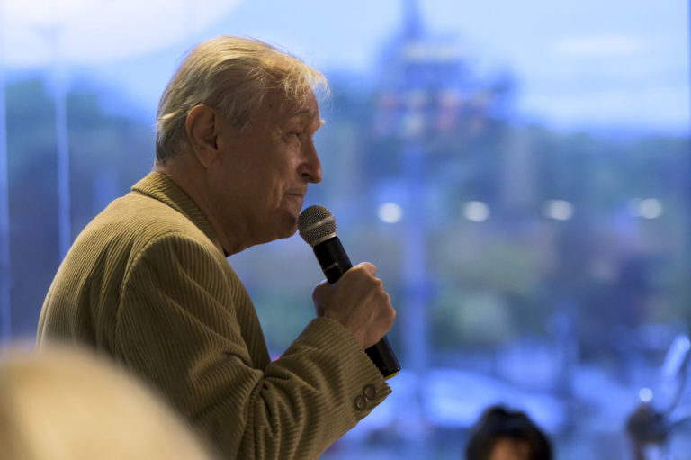 Milan markovic krst knihy foto 1 alexander trizuljak.jpg
