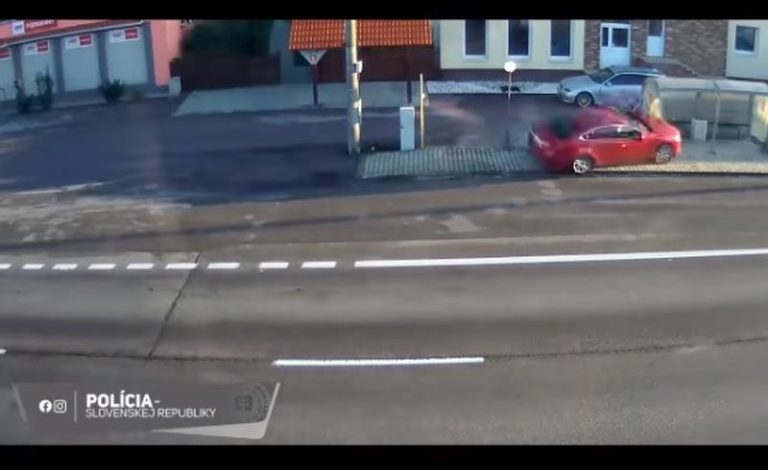 Nehoda, Mazda, zastávka, Hrkovce