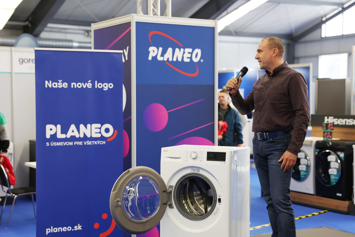 Nove logo_p. benicky.jpg