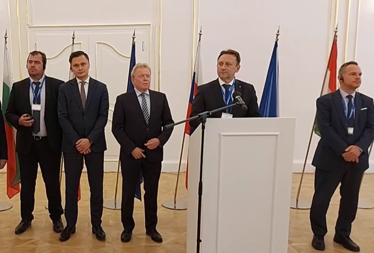 Vlčan, ministri V4