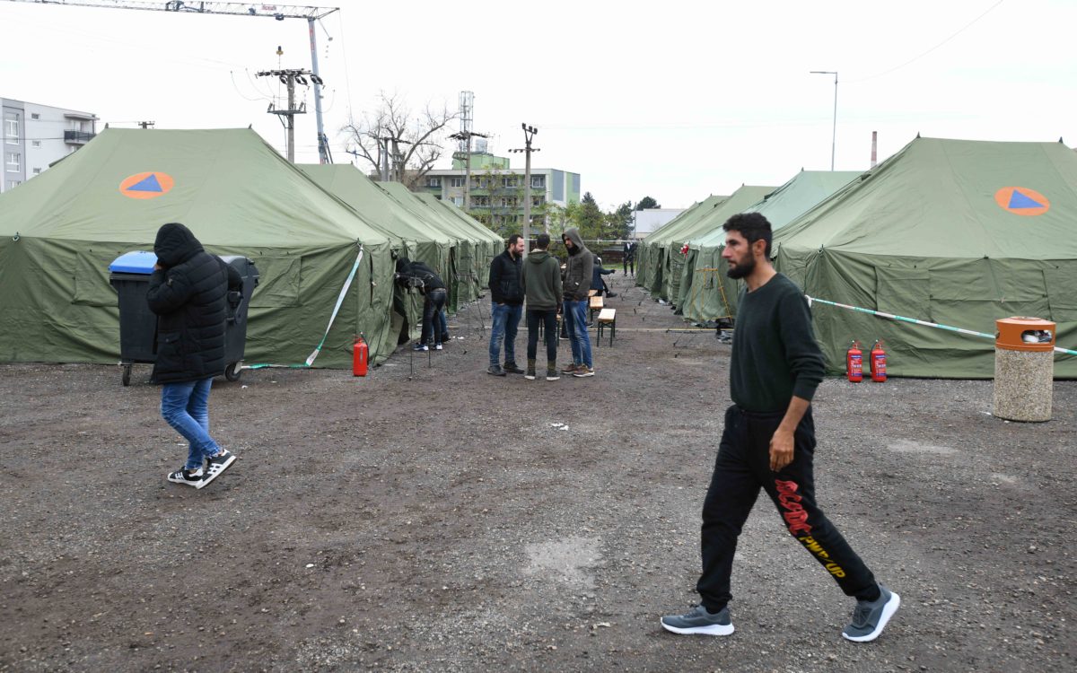 MIGRANTI: Nelegálni migranti v Kútoch