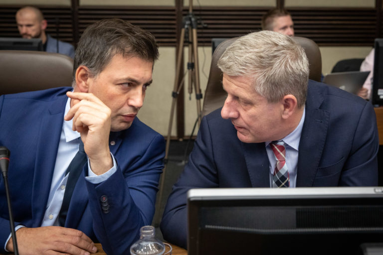 VLÁDA: Rokovanie Ústredného krízového štábu