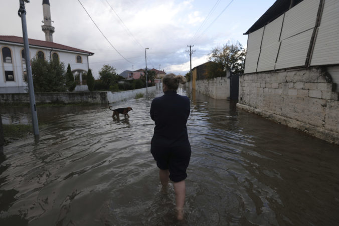 Povodne v častiach Albánska, Čiernej Hory, Srbska a Kosova.