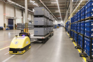 PRIEMYSEL: Logistické centrum vo Volkswagene