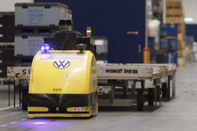 PRIEMYSEL: Logistické centrum vo Volkswagene