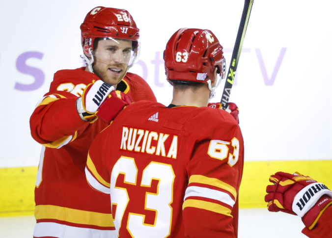 Adam Ružička, Calgary Flames