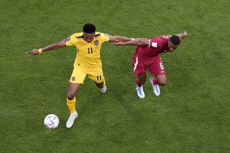 Michael Estrada, Abdulaziz Hatem, Ekvádor, Katar, MS vo futbale 2022