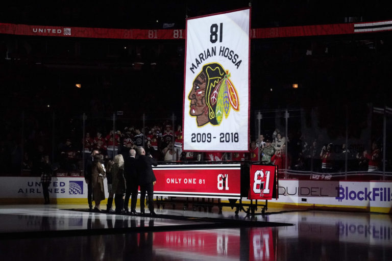 Vyradenie dresu Mariána Hossu, Chicago Blackhawks, NHL