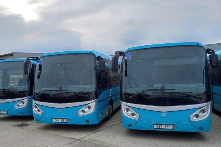 Arriva, autobusy