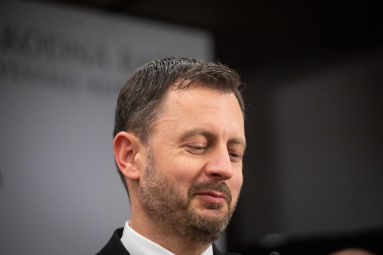 OĽANO: Vyslovenie nedôvery vláde SR